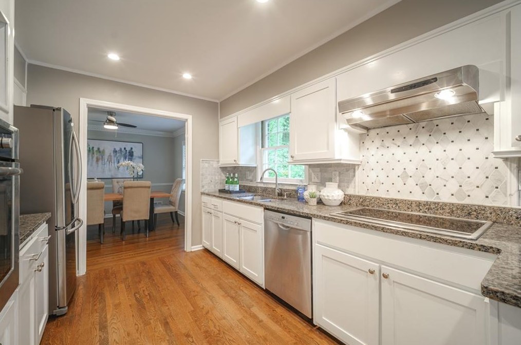 3993 Menlo Dr, Atlanta GA  30340-5117 exterior