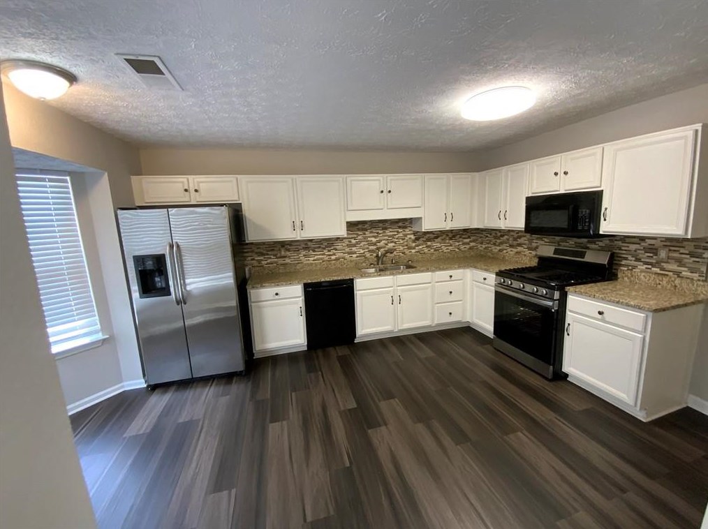 1261 Vintage Pointe Dr, Lawrenceville GA 30044-3277 exterior