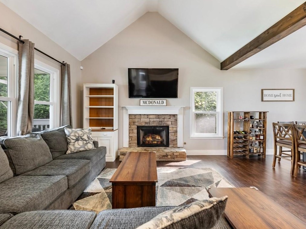 4722 Eagle Watch Dr, Flowery Branch, GA 30542-3496