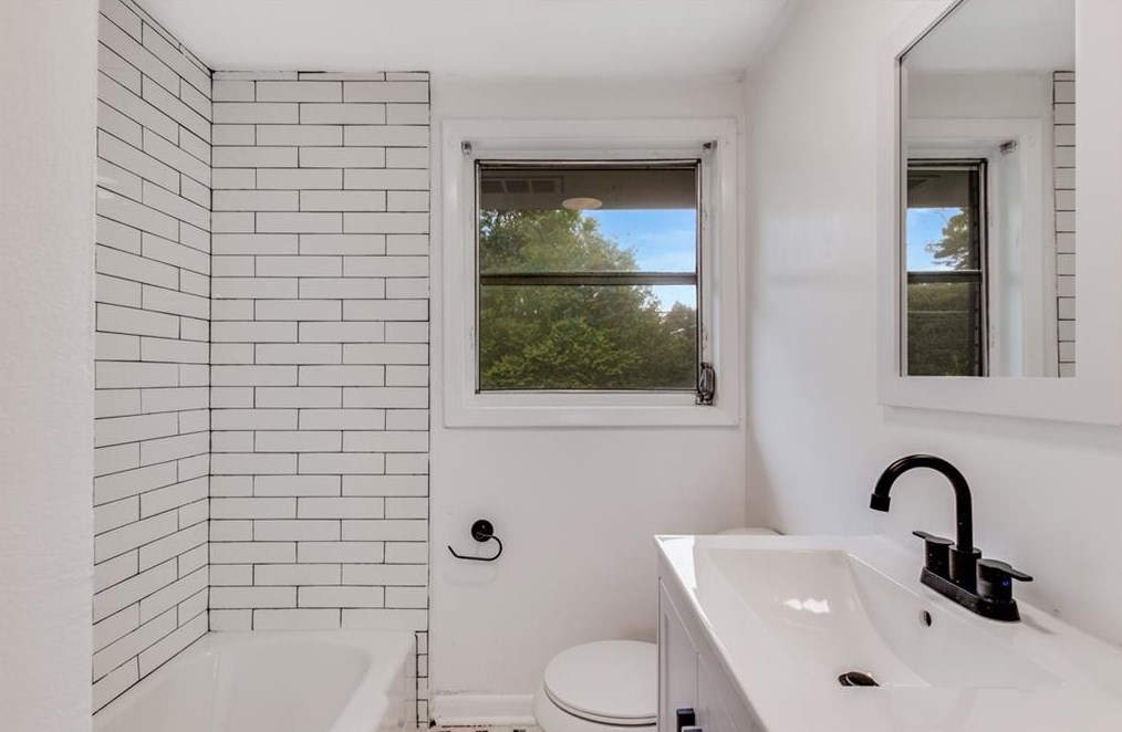 216 Superior Ave, Decatur GA  30030-1815 exterior