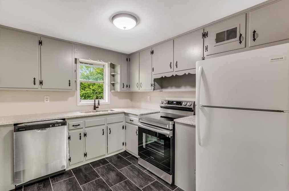 216 Superior Ave, Decatur GA  30030-1815 exterior