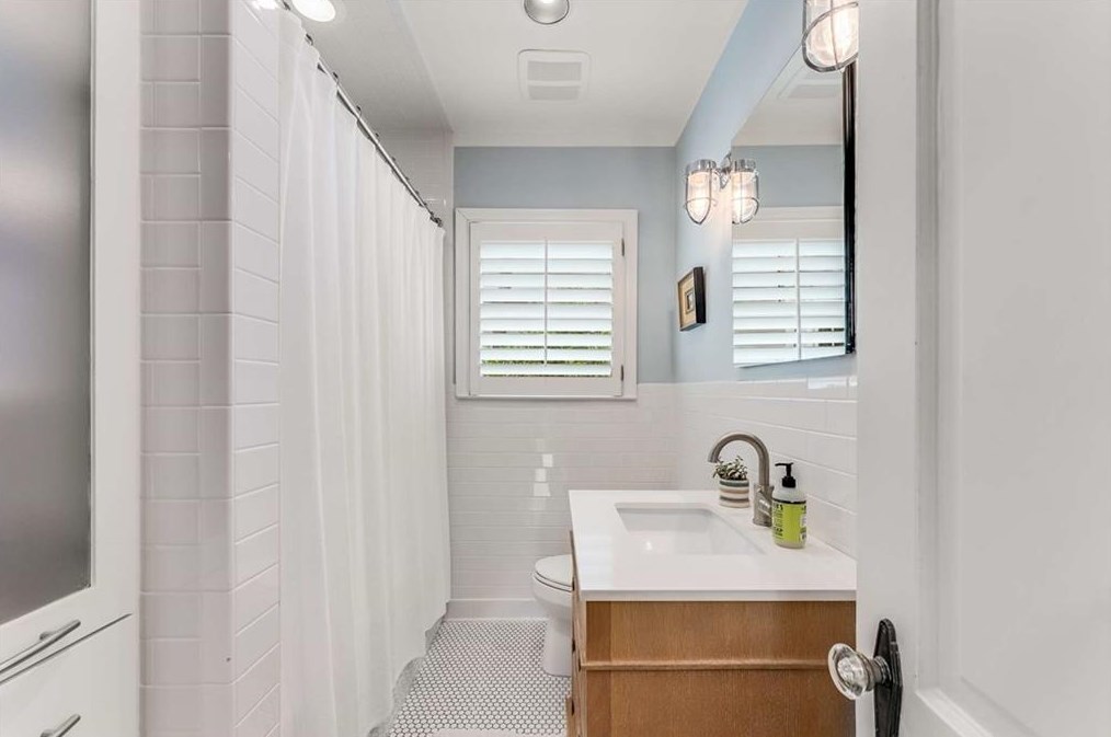 855 Highland Ter, Atlanta GA  30306-3411 exterior