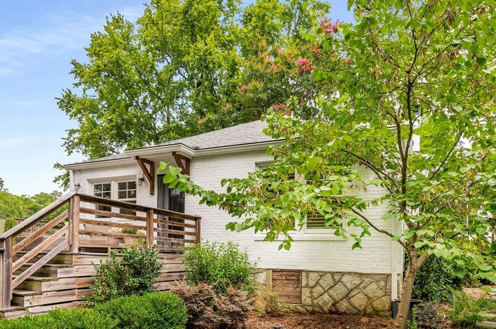 855 Highland Ter, Atlanta GA  30306-3411 exterior