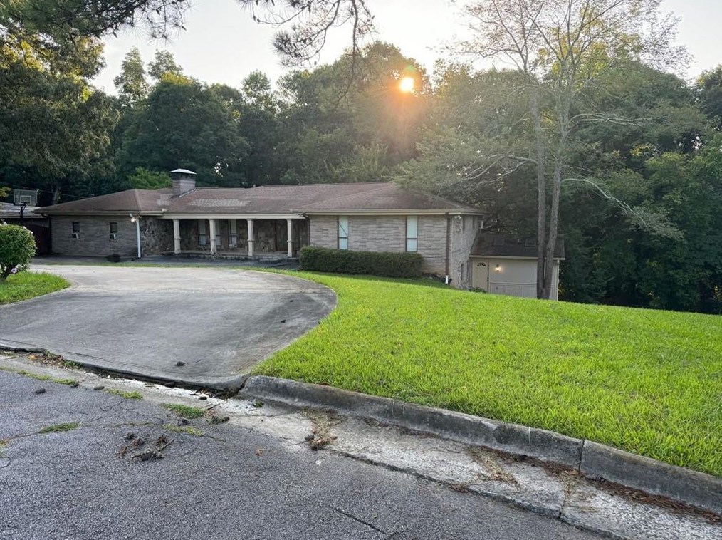 2806 Chaucer Dr, Atlanta, GA 30311-2012