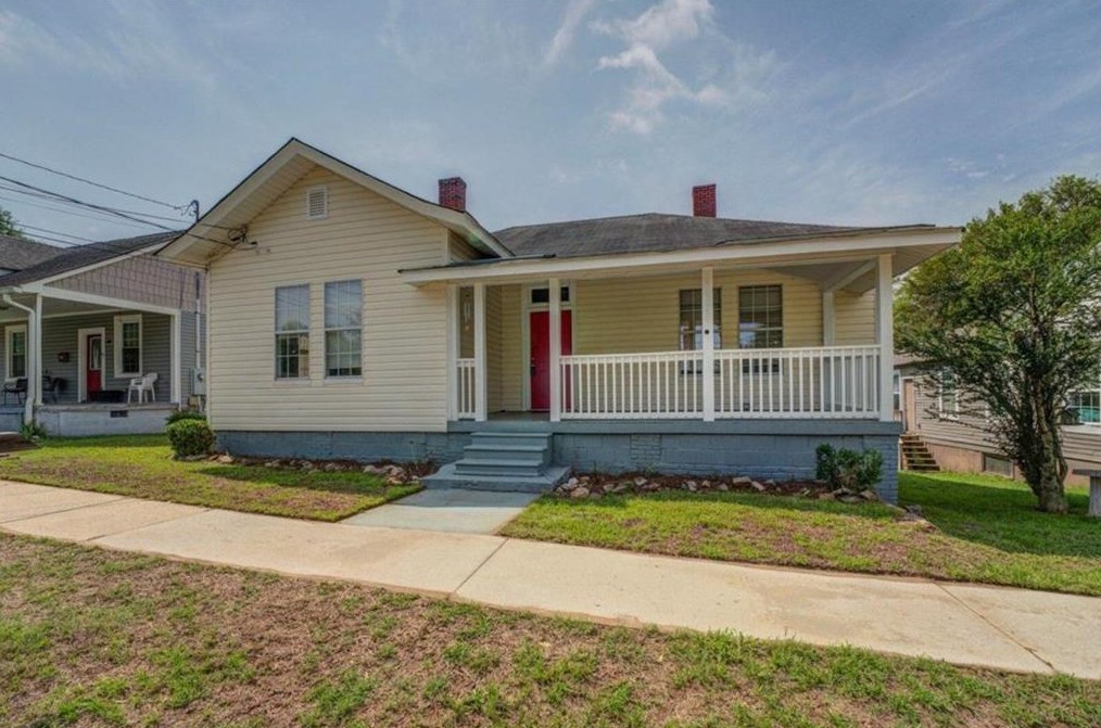 58 Poplar St, Porterdale, GA 30014