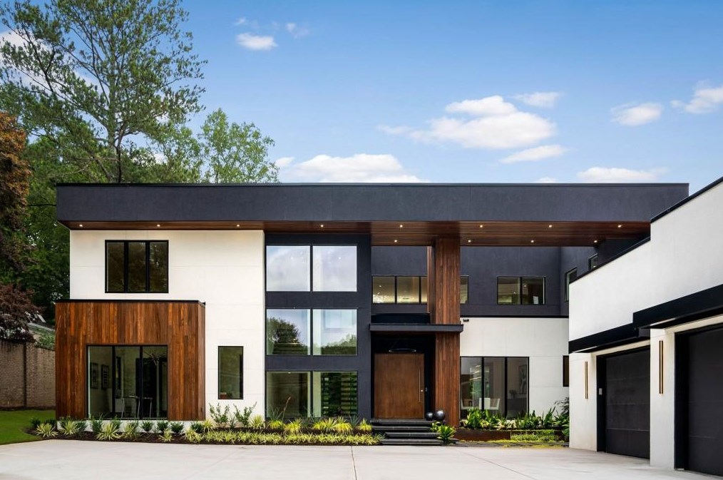 4645 Lake Forrest Dr, Atlanta GA  30342-2537 exterior