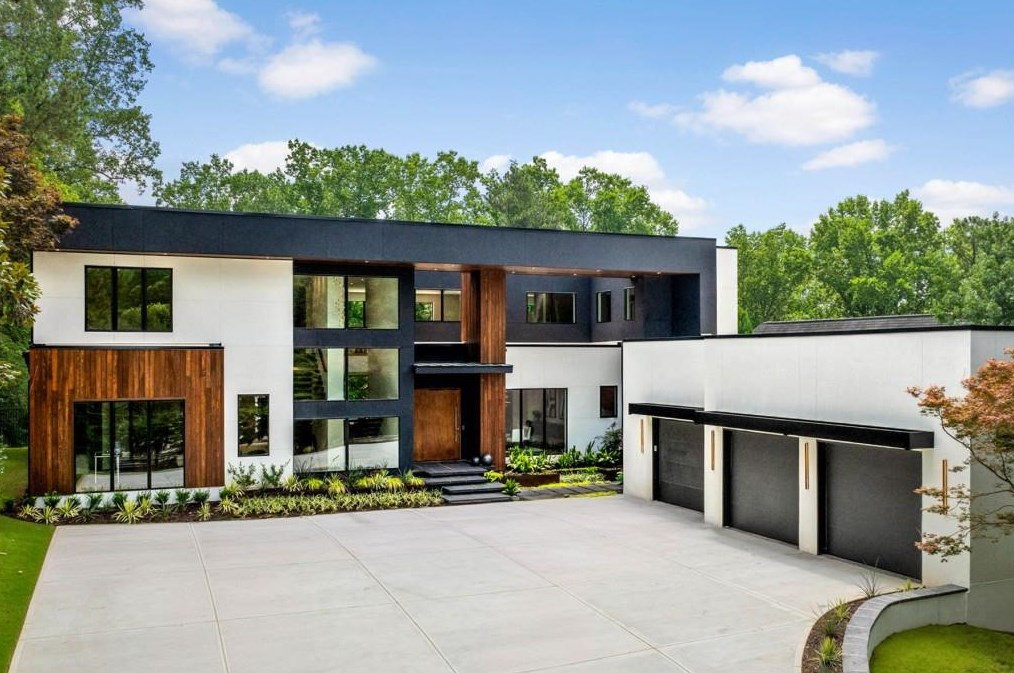 4645 Lake Forrest Dr, Atlanta GA  30342-2537 exterior