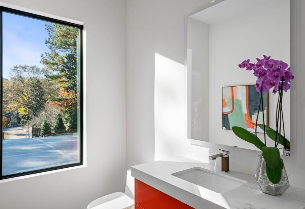 4645 Lake Forrest Dr, Atlanta GA  30342-2537 exterior