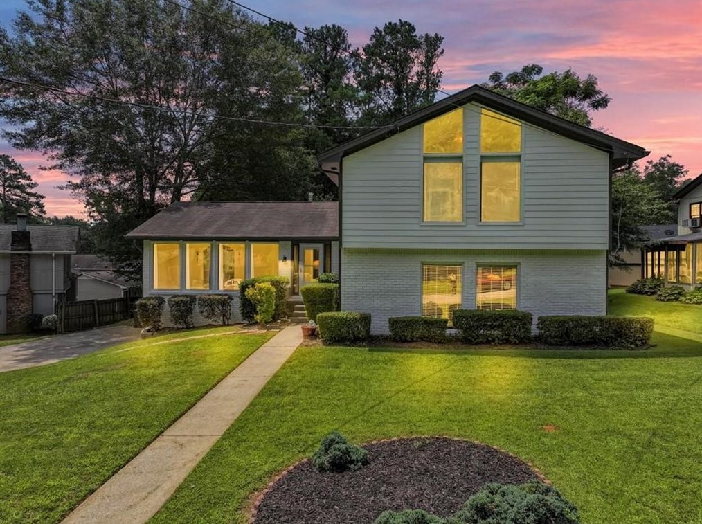 3985 Pinehurst Valley Dr, Decatur, GA 30034