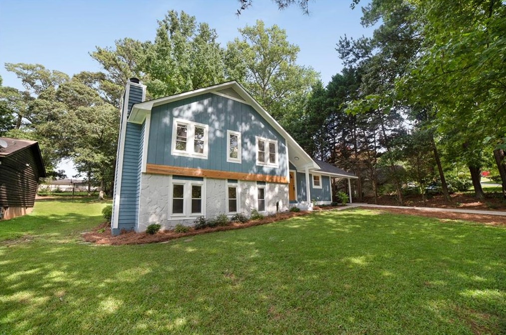 6702 Branch Dr, Rex, GA 30273