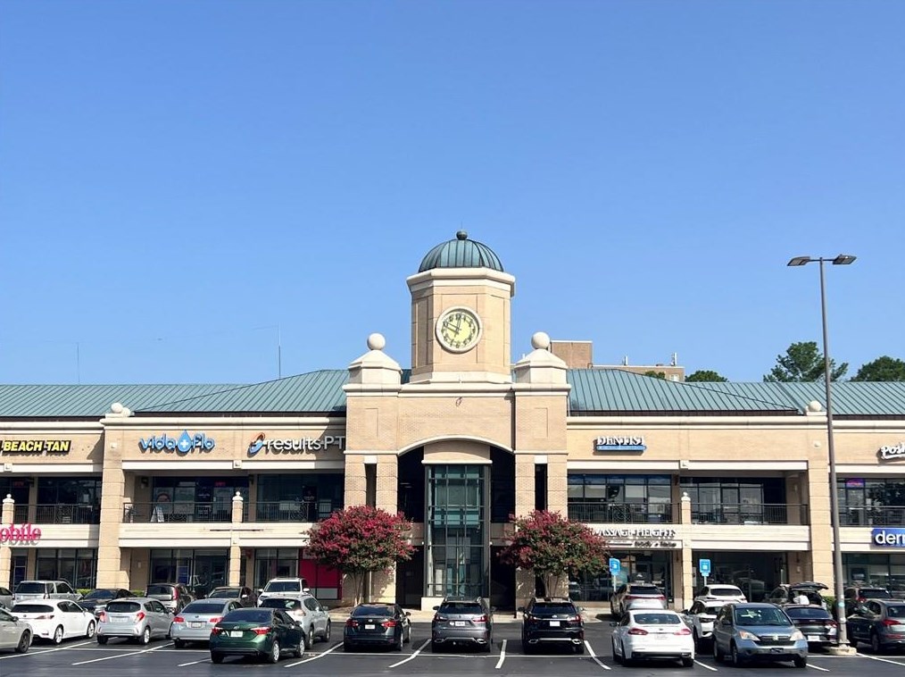 2828 Peachtree Rd, Atlanta GA  30305-5111 exterior