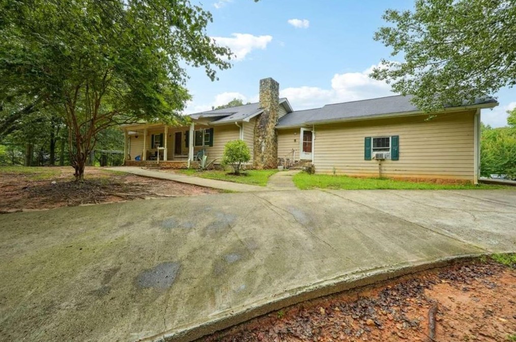 6435 Cumberland Dr, Rex, GA 30273