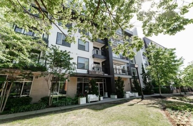 1220 Mecaslin St, Atlanta GA  30318-0053 exterior