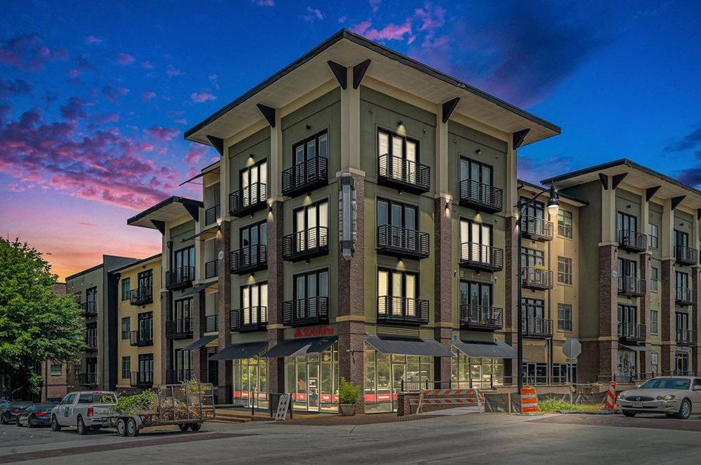 5300 Peachtree Rd, Atlanta GA  30341-2460 exterior
