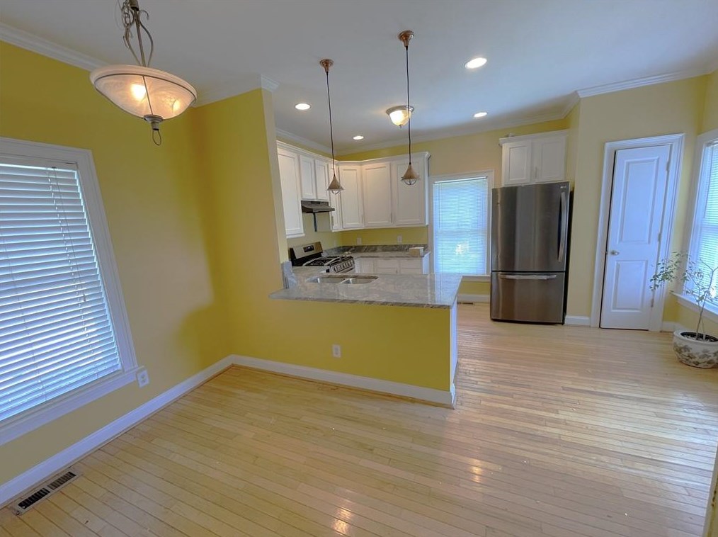 225 Dodd Ave, Atlanta, GA 30315-1056