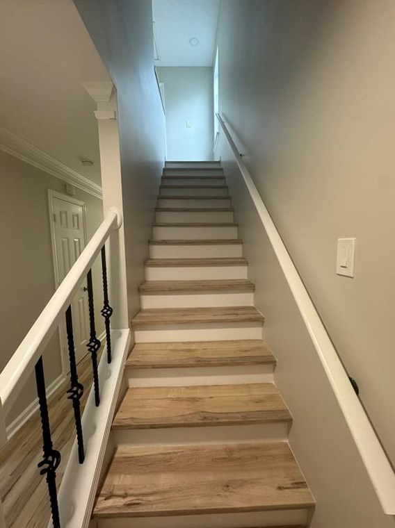 1308 Warsaw Rd, Roswell, GA 30076