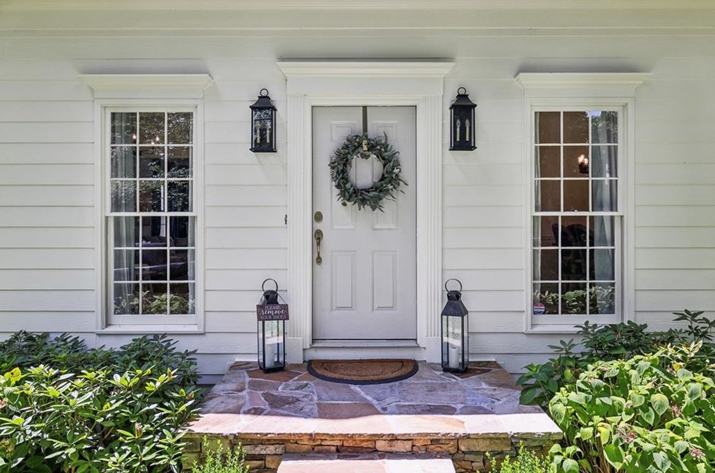 1072 Seaboard Ave, Atlanta, GA 30318-3049