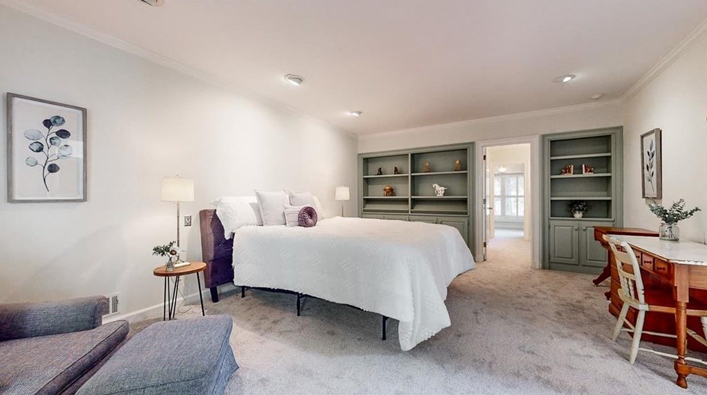 1843 Bedfordshire Dr, Decatur GA  30033-1455 exterior