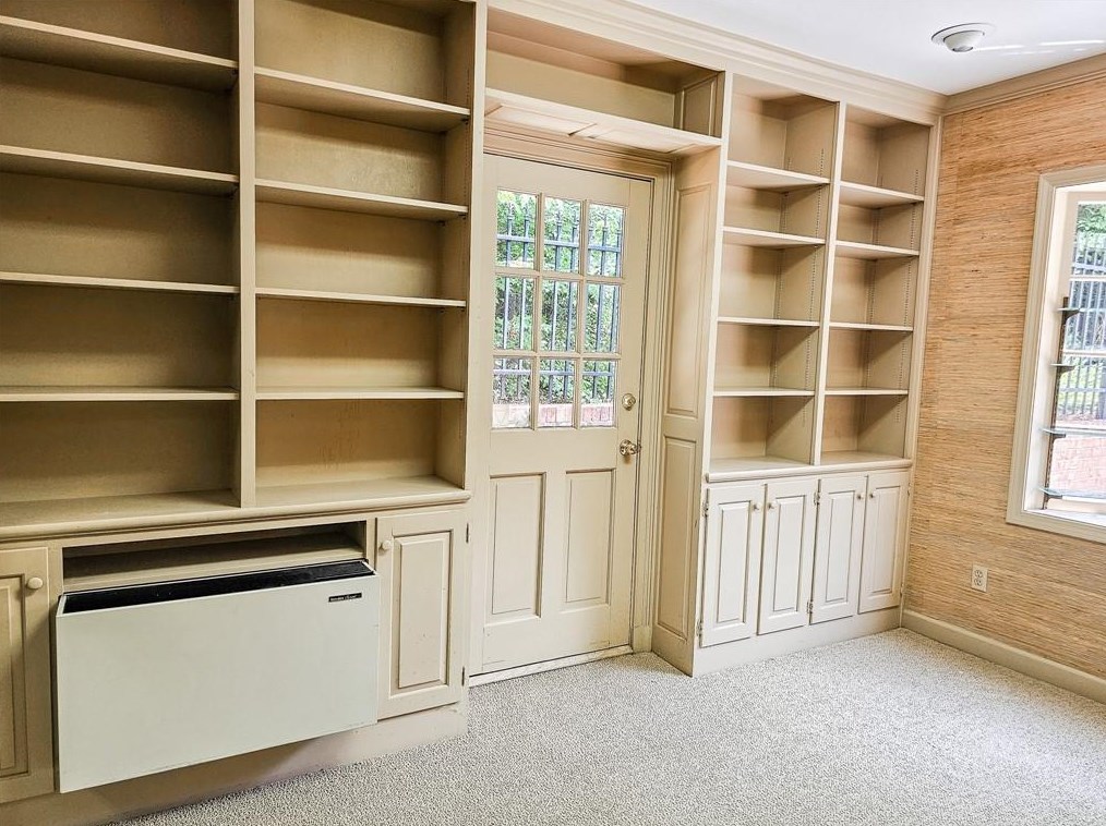 1843 Bedfordshire Dr, Decatur GA  30033-1455 exterior