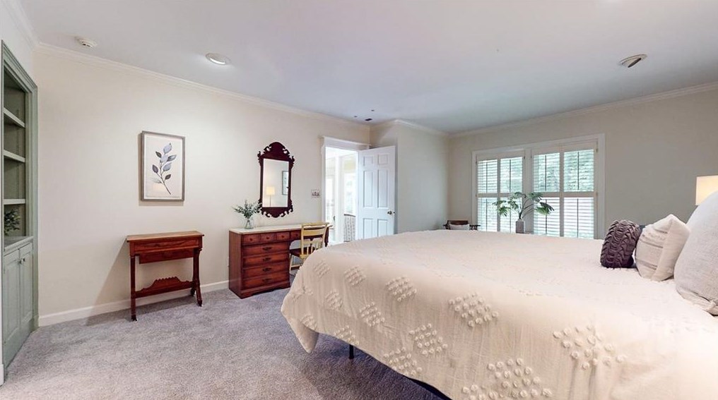 1843 Bedfordshire Dr, Decatur GA  30033-1455 exterior