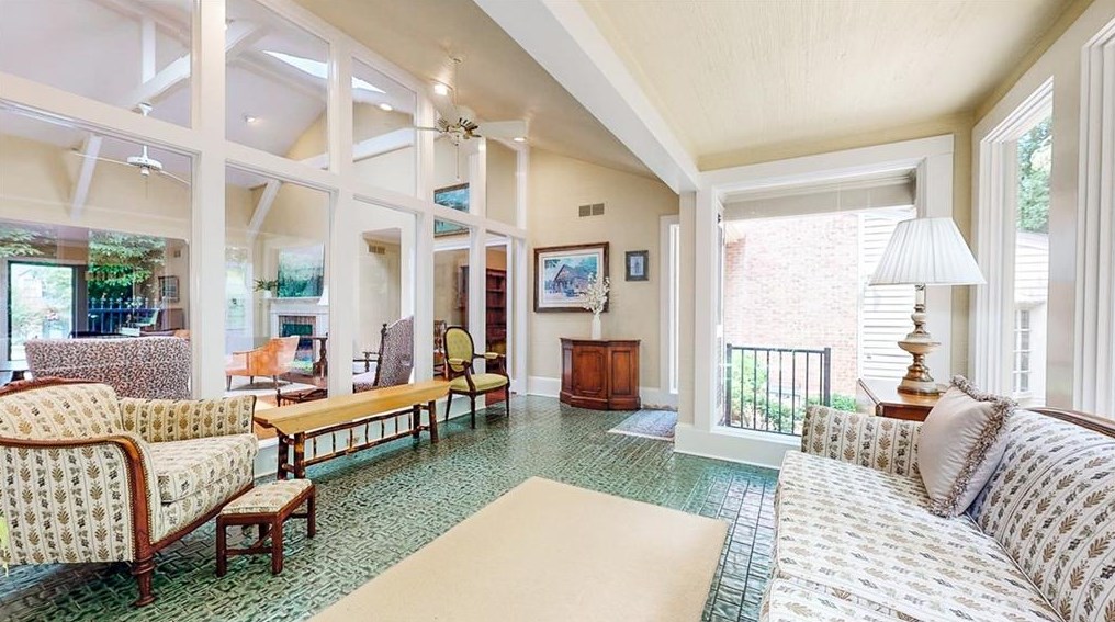 1843 Bedfordshire Dr, Decatur GA  30033-1455 exterior