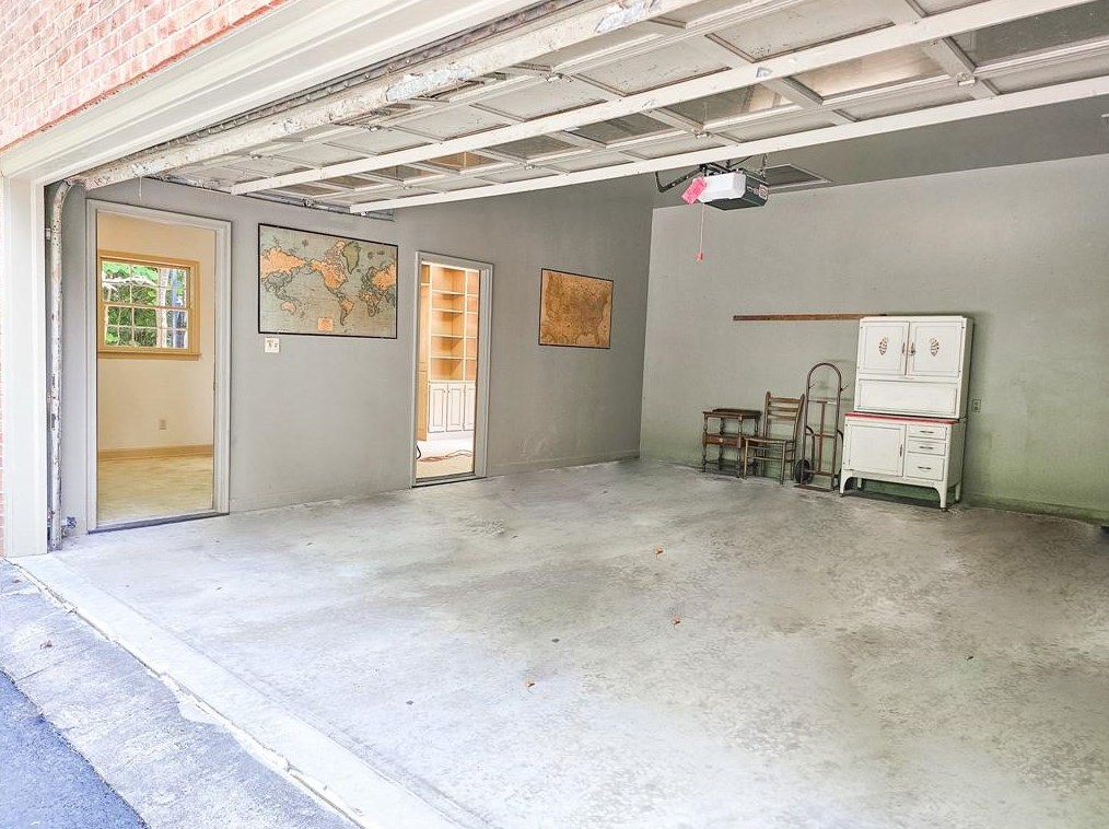 1843 Bedfordshire Dr, Decatur GA  30033-1455 exterior