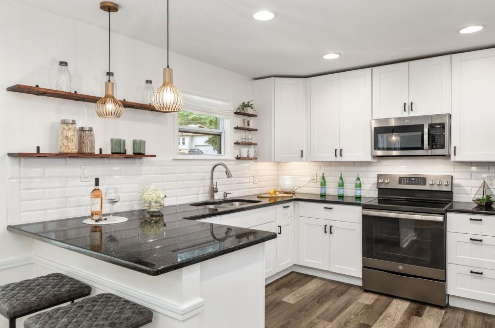 2052 Shamrock Dr, Decatur GA  30032-5953 exterior