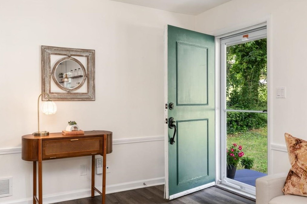 2052 Shamrock Dr, Decatur GA  30032-5953 exterior