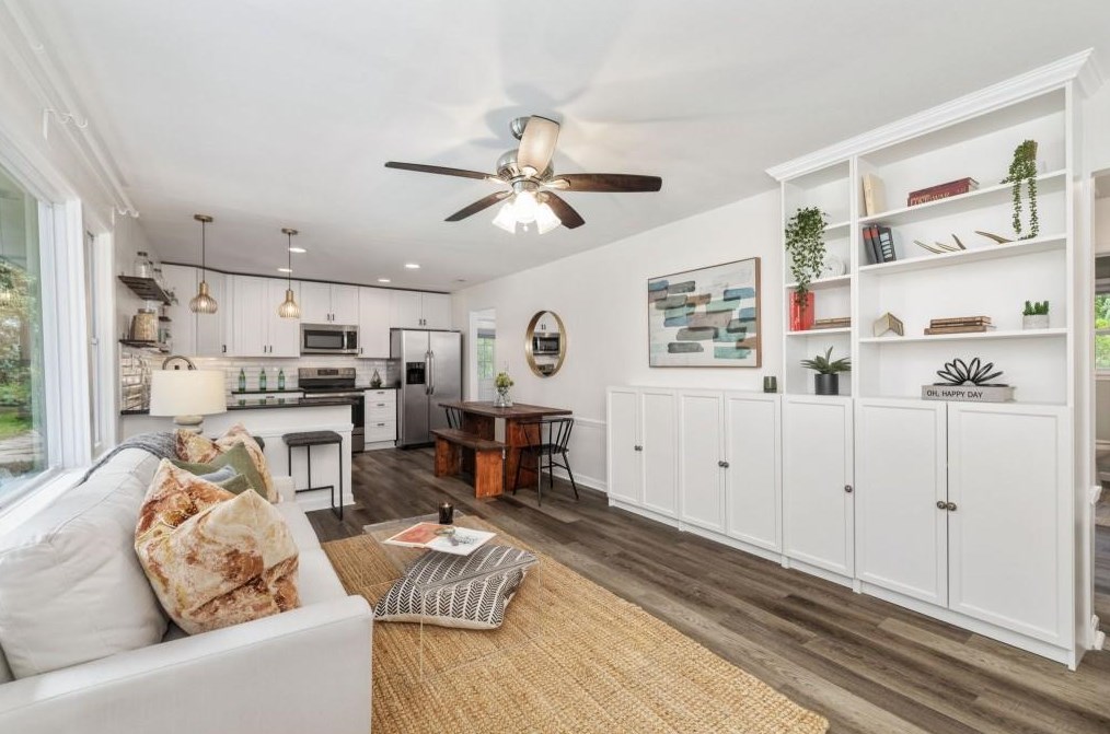 2052 Shamrock Dr, Decatur GA  30032-5953 exterior