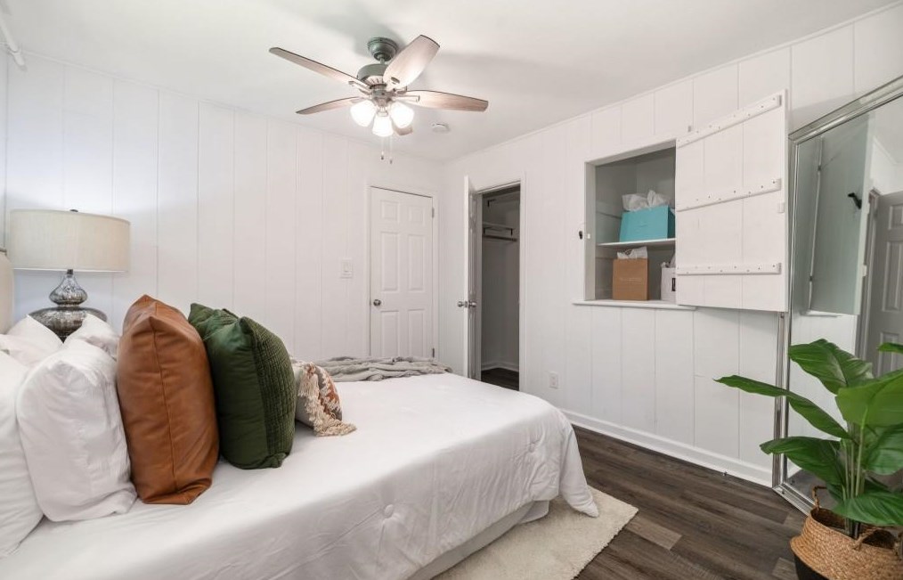 2052 Shamrock Dr, Decatur GA  30032-5953 exterior