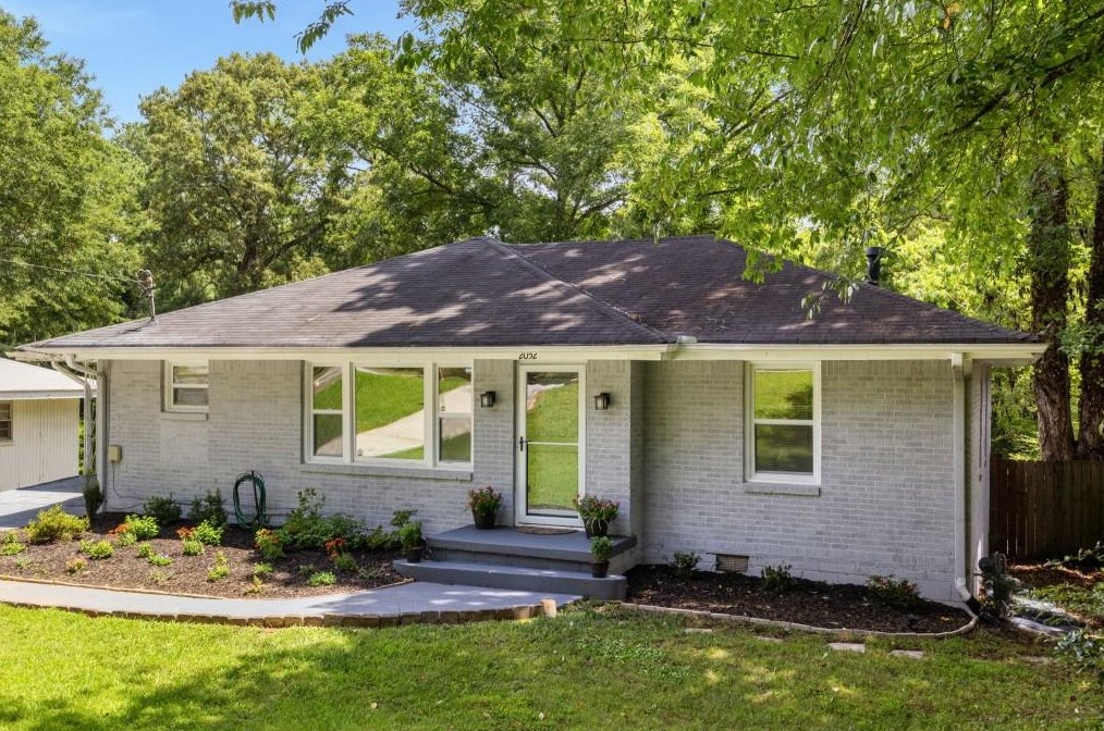 2052 Shamrock Dr, Decatur GA  30032-5953 exterior