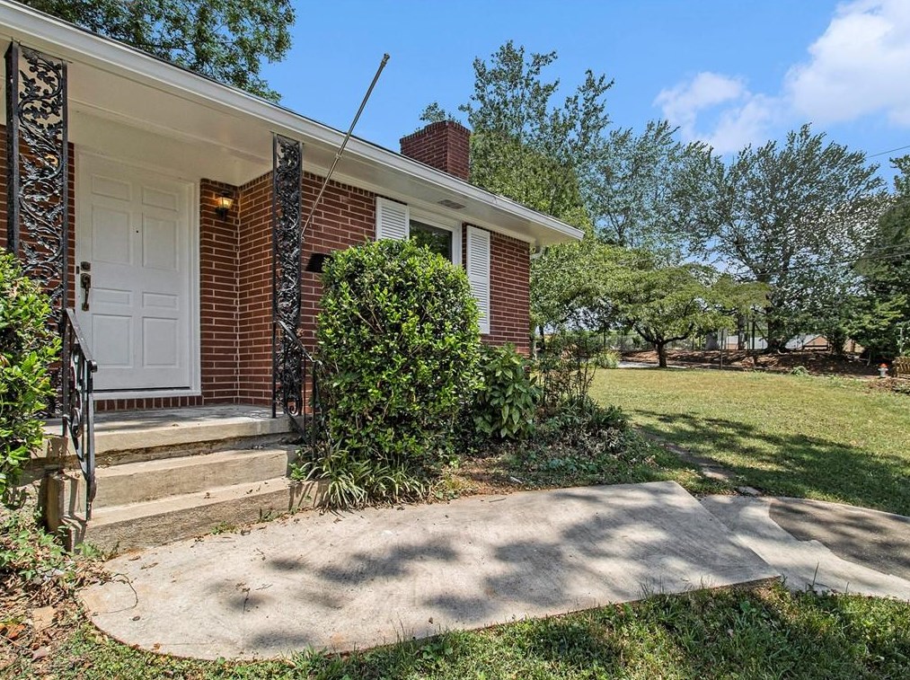 307 Ansley St, Decatur GA  30030-5215 exterior