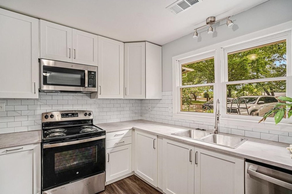 307 Ansley St, Decatur GA  30030-5215 exterior