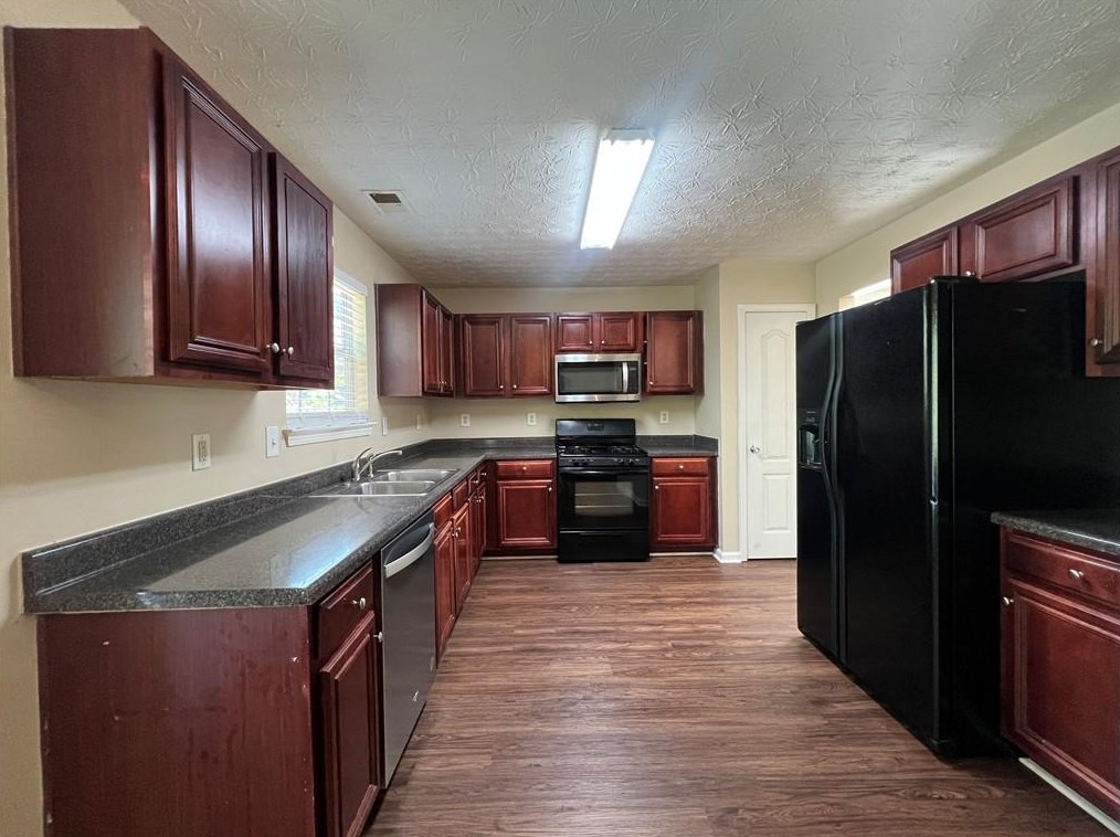 203 Fashion Xing, Mcdonough, GA 30252-1603