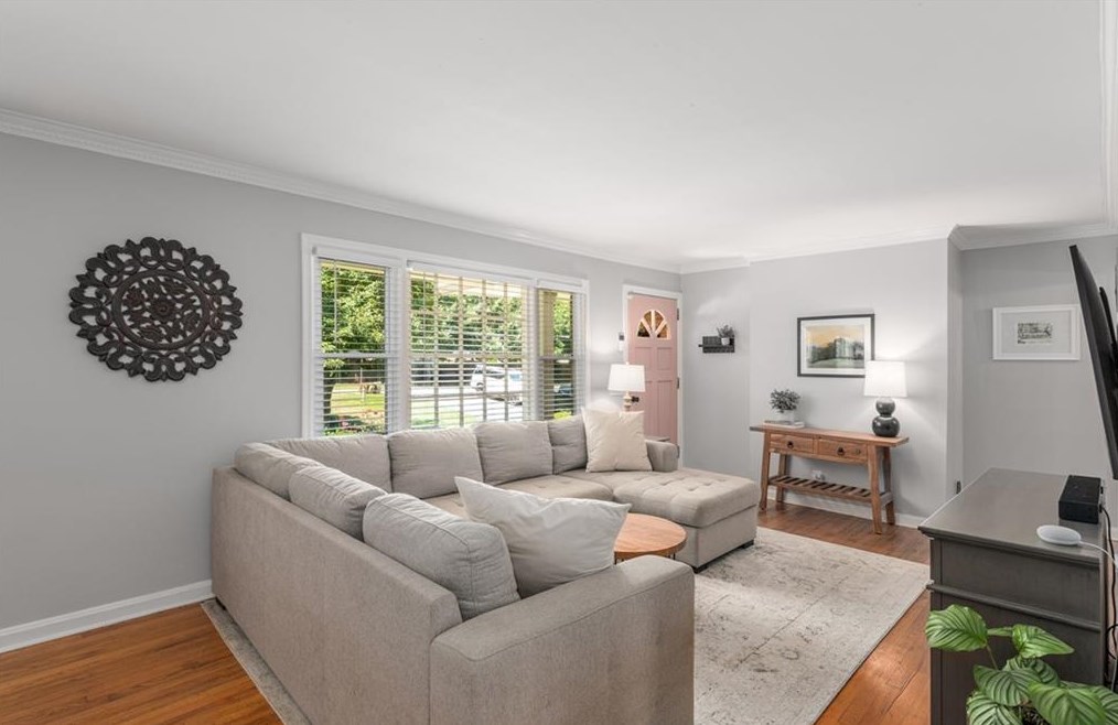 1393 Berkeley Ln, Atlanta GA  30329-3301 exterior