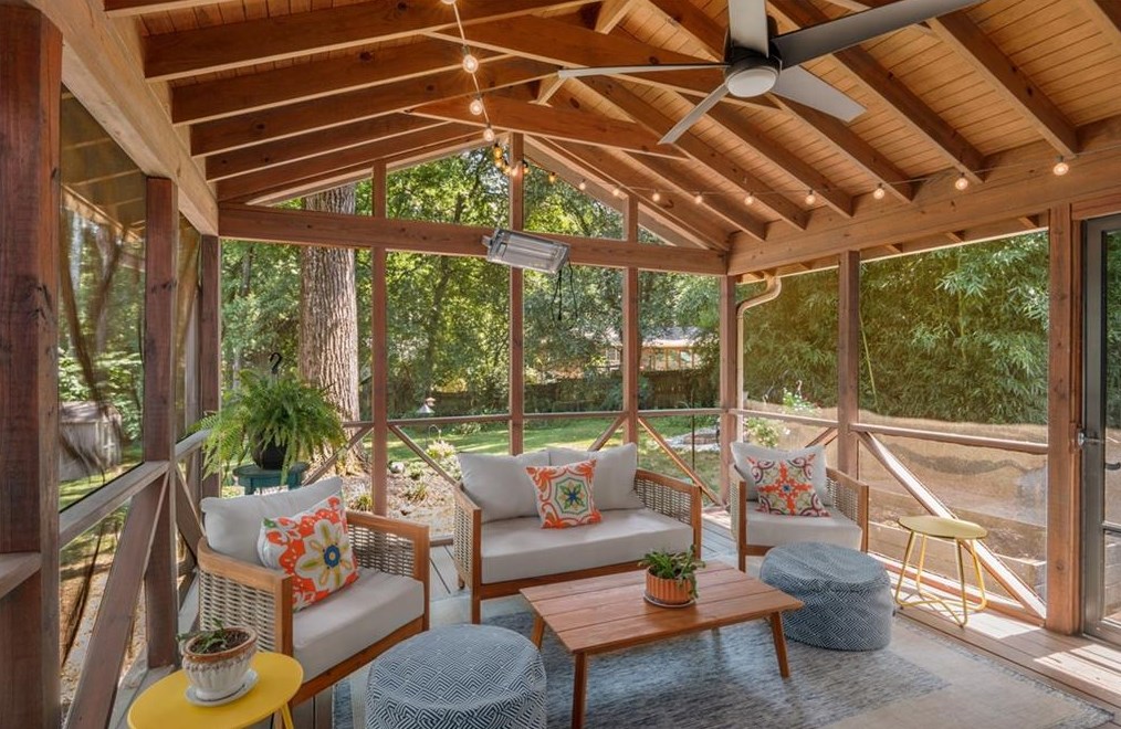 1393 Berkeley Ln, Atlanta GA  30329-3301 exterior