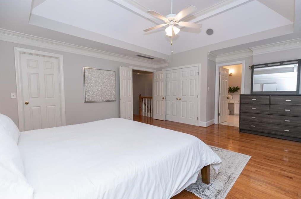 2493 Manor Walk, Decatur GA  30030-1654 exterior