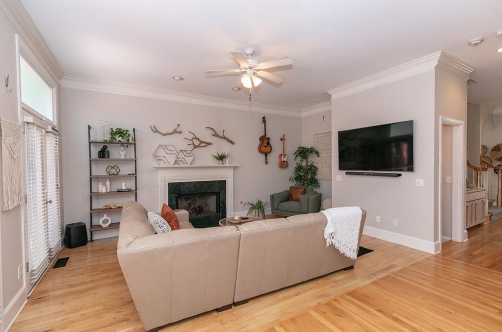 2493 Manor Walk, Decatur GA  30030-1654 exterior