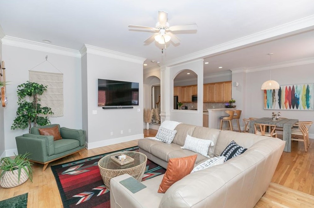 2493 Manor Walk, Decatur GA  30030-1654 exterior