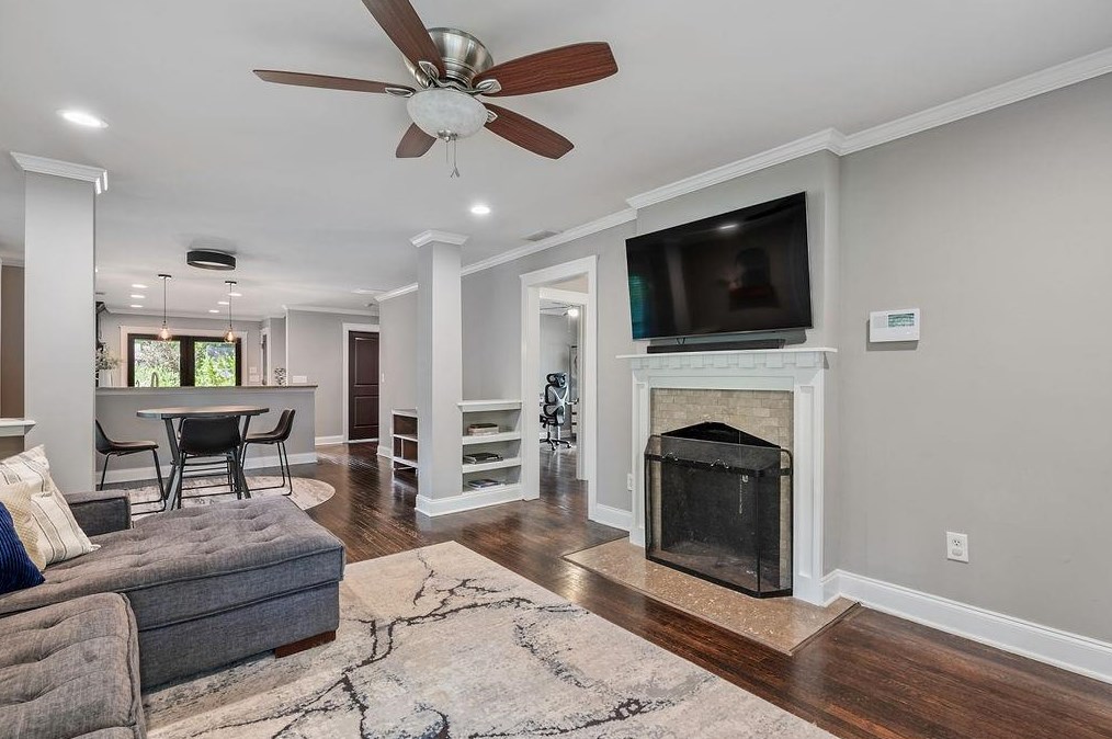 1727 Flat Shoals Rd, Atlanta GA  30349-6173 exterior