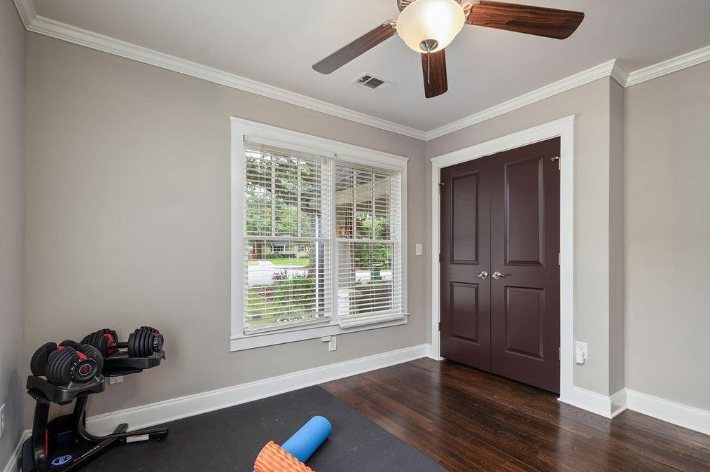 1727 Flat Shoals Rd, Atlanta GA  30349-6173 exterior