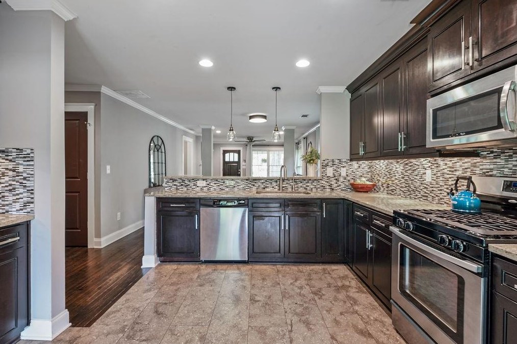 1727 Flat Shoals Rd, Atlanta GA  30349-6173 exterior