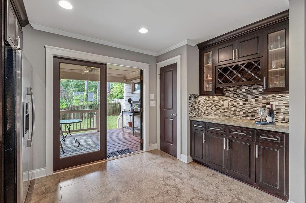1727 Flat Shoals Rd, Atlanta GA  30349-6173 exterior