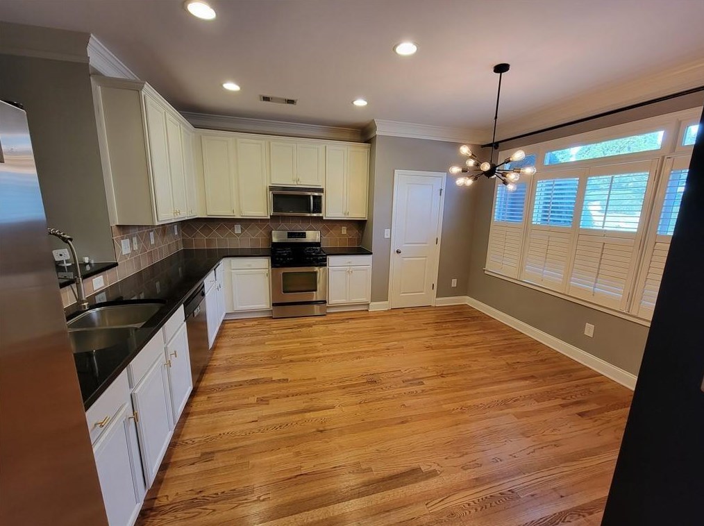 2527 Village Creek Landing Se, Atlanta, GA 30316