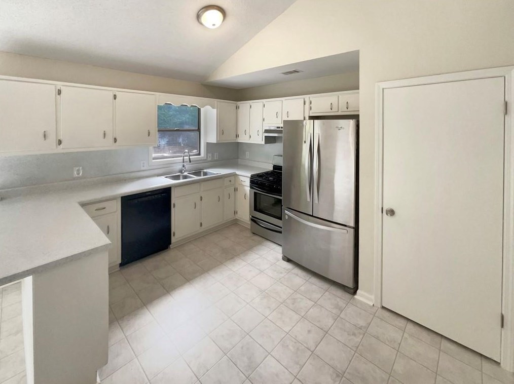 2738 Cordite Loop, Lithonia, GA 30039-6220