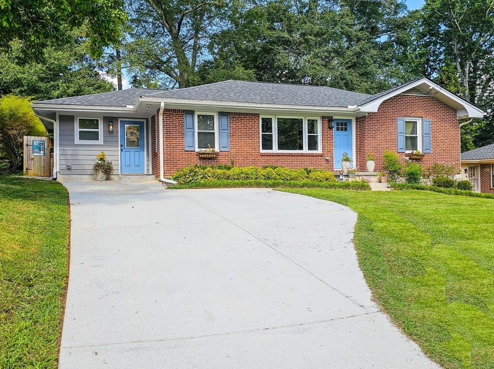 846 Gardenia Ln, Decatur, GA 30033