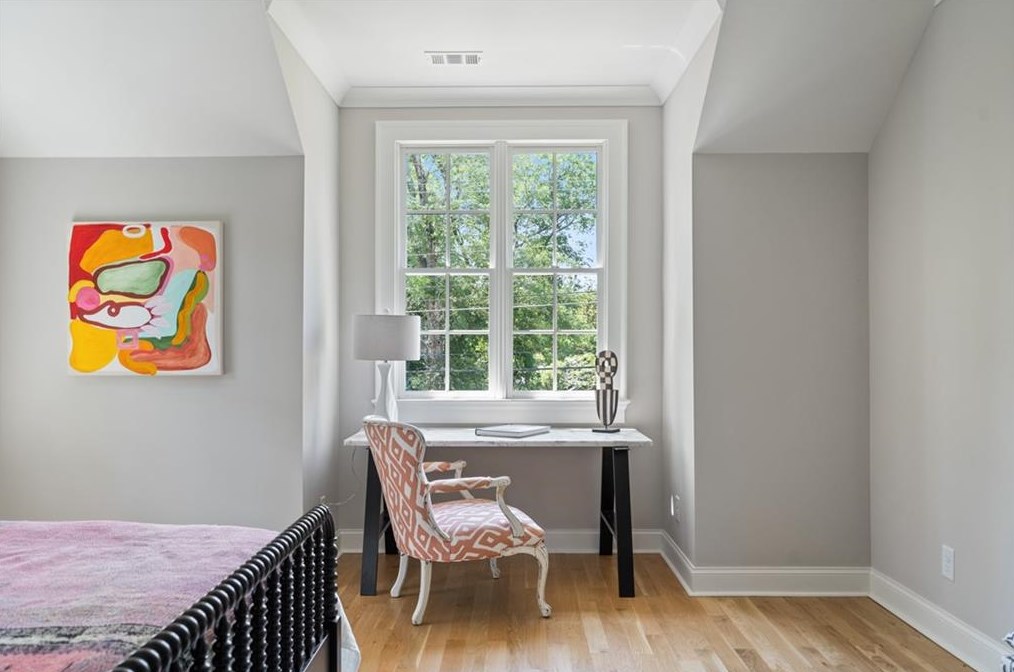 679 Moores Mill Rd, Atlanta GA  30327-0015 exterior