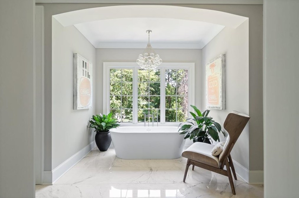 679 Moores Mill Rd, Atlanta GA  30327-0015 exterior