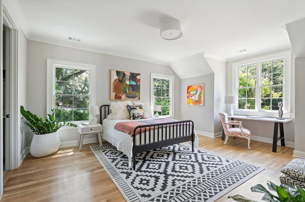 679 Moores Mill Rd, Atlanta GA  30327-0015 exterior