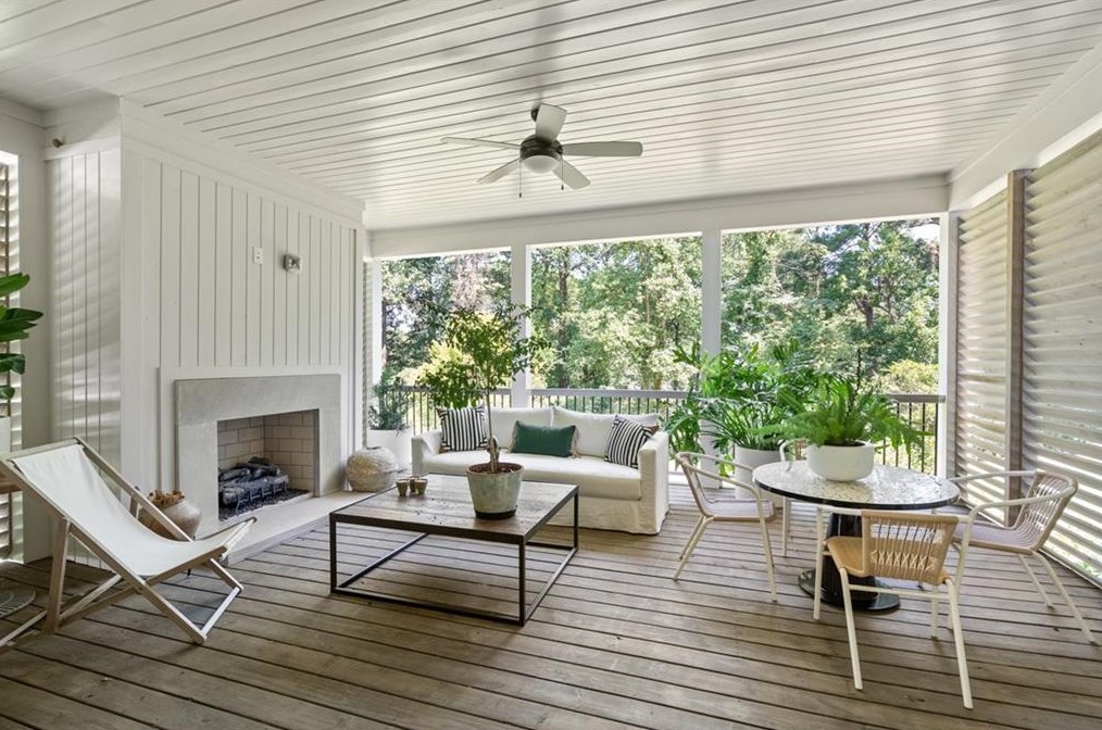 679 Moores Mill Rd, Atlanta GA  30327-0015 exterior